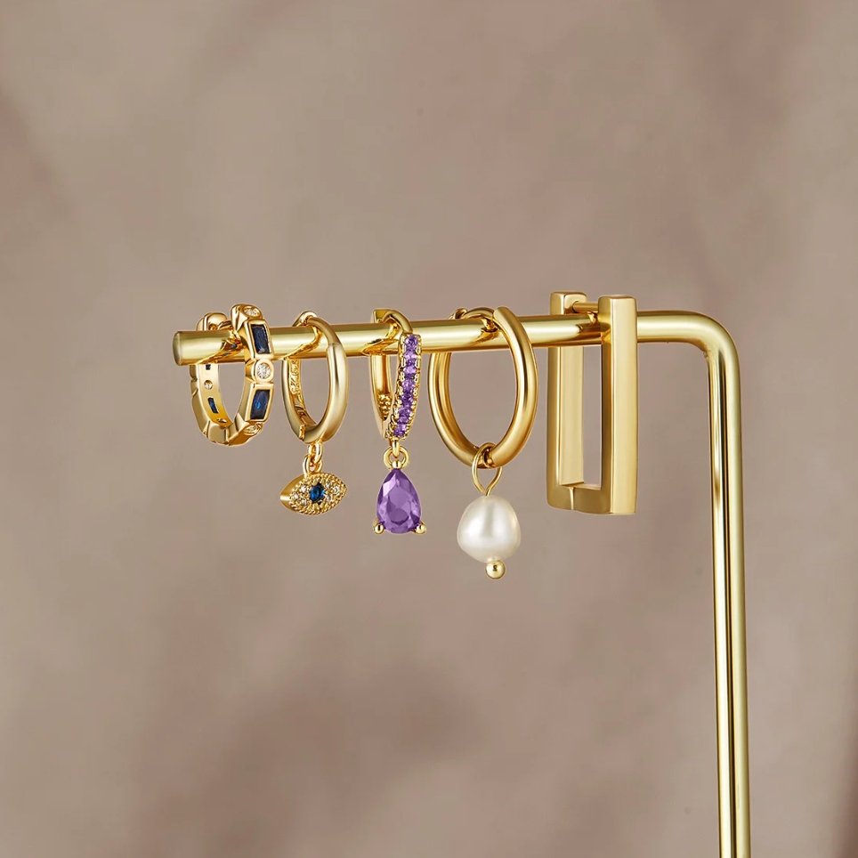 Luana – Cercei din aur cu perlă delicată.