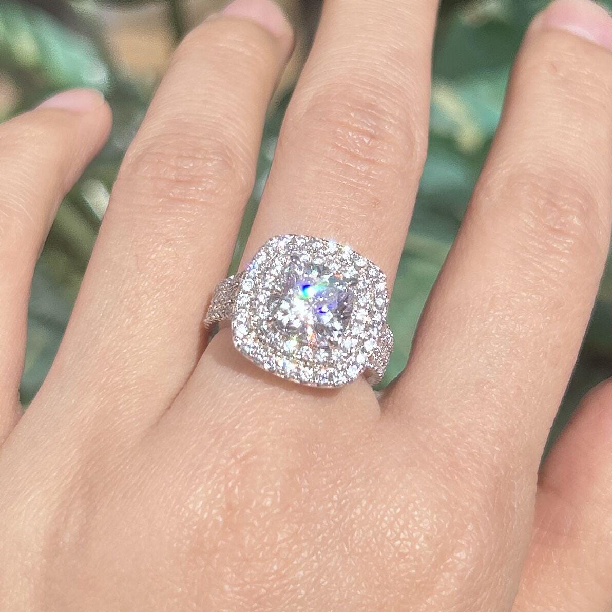 Frieda – Inel solitar cu piatră rotundă.