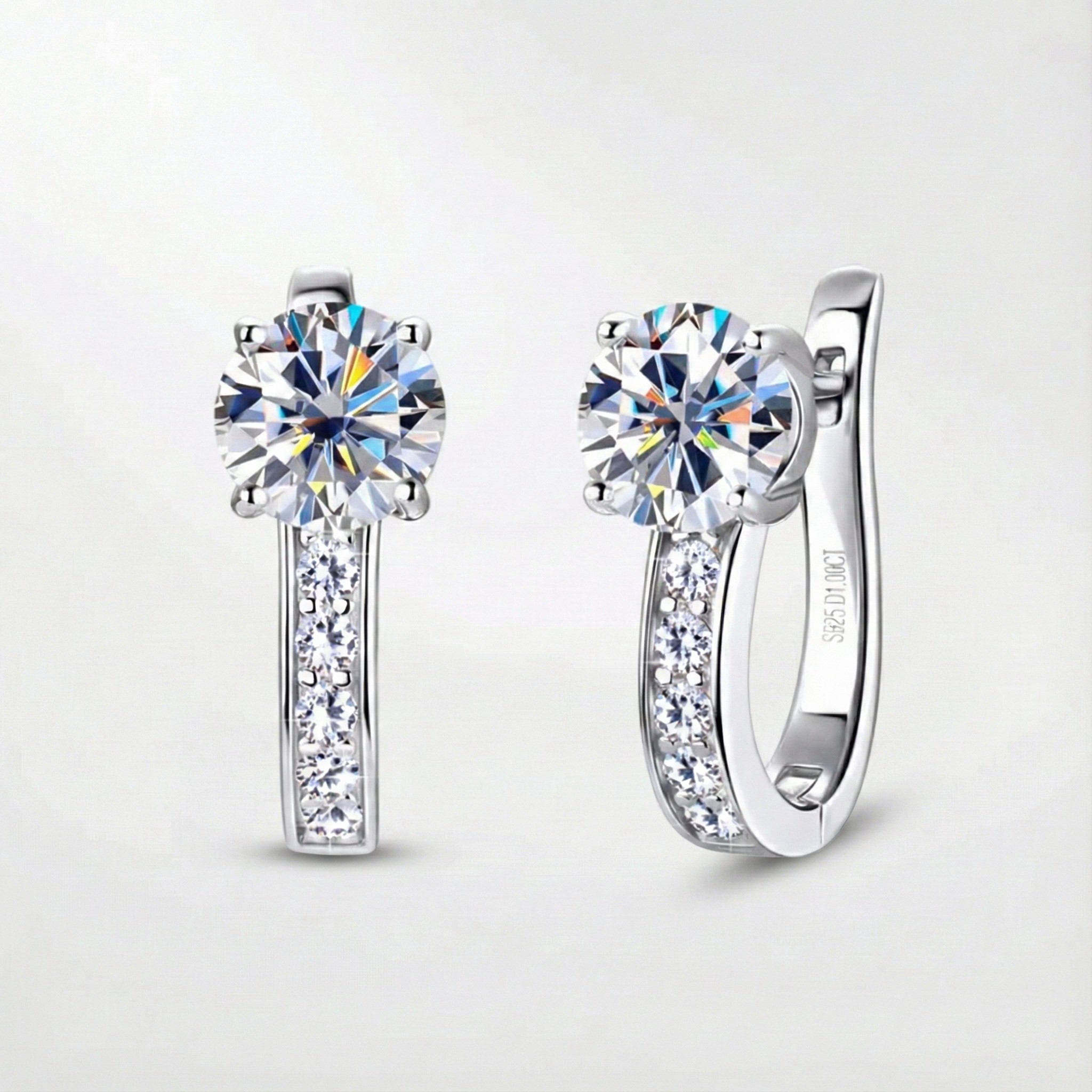 Cercei Huggie din Moissanite Canal