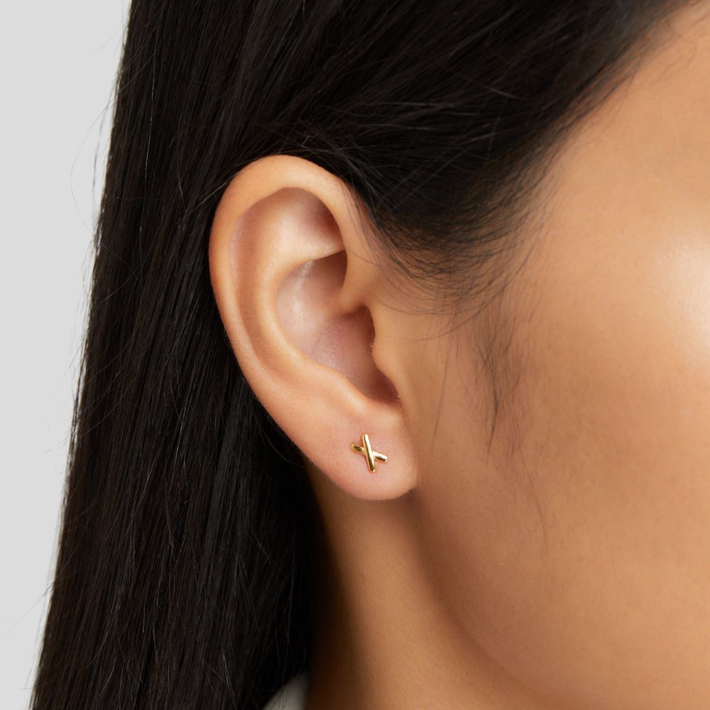 Líza – Cercei din aur în formă de ramuri.