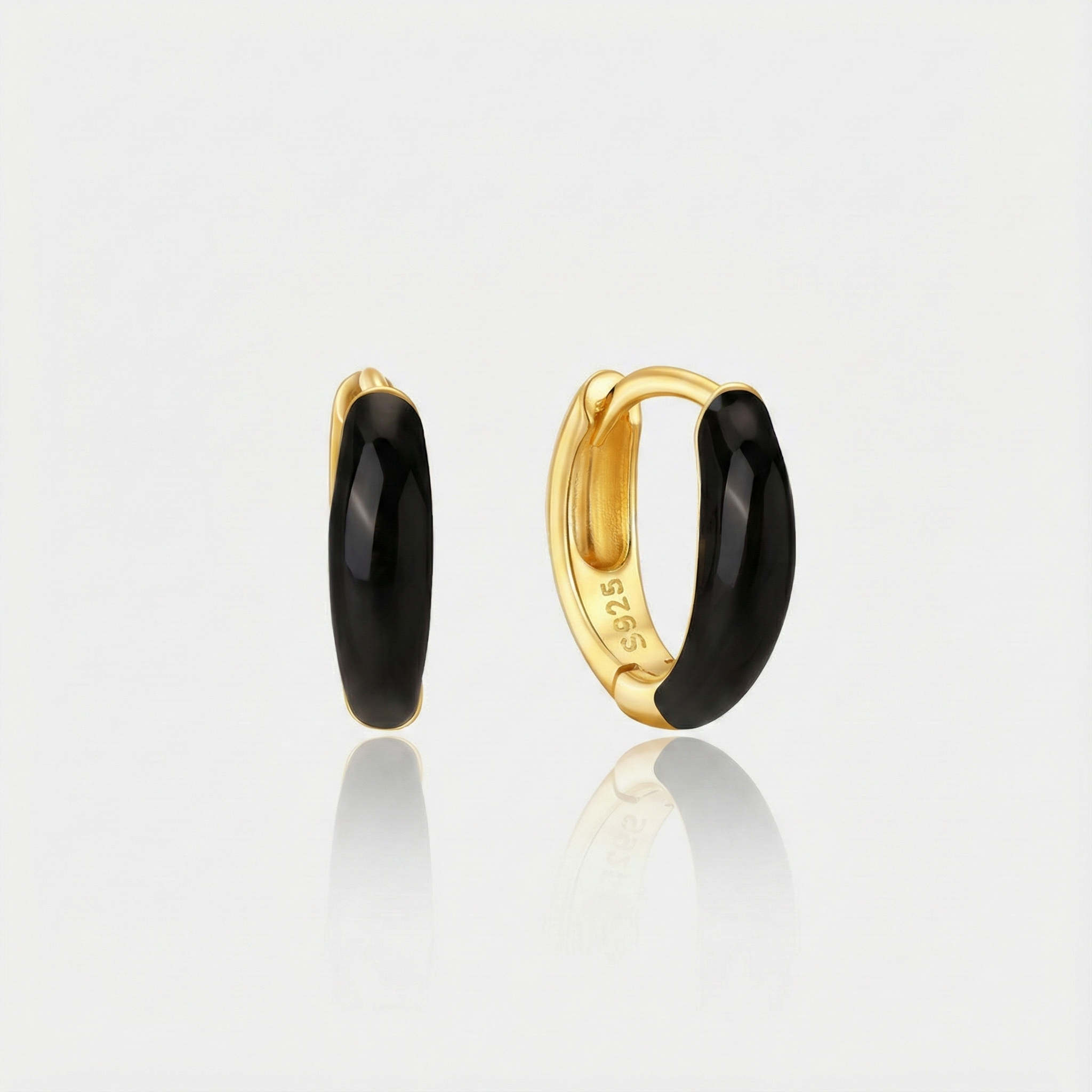 Theresia – Cercei aurii cu curbura moale